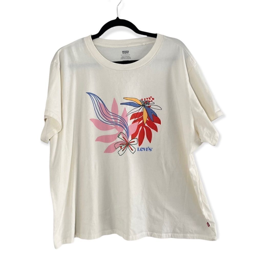 Levi's Red Tab Tshirt Women's 2x.